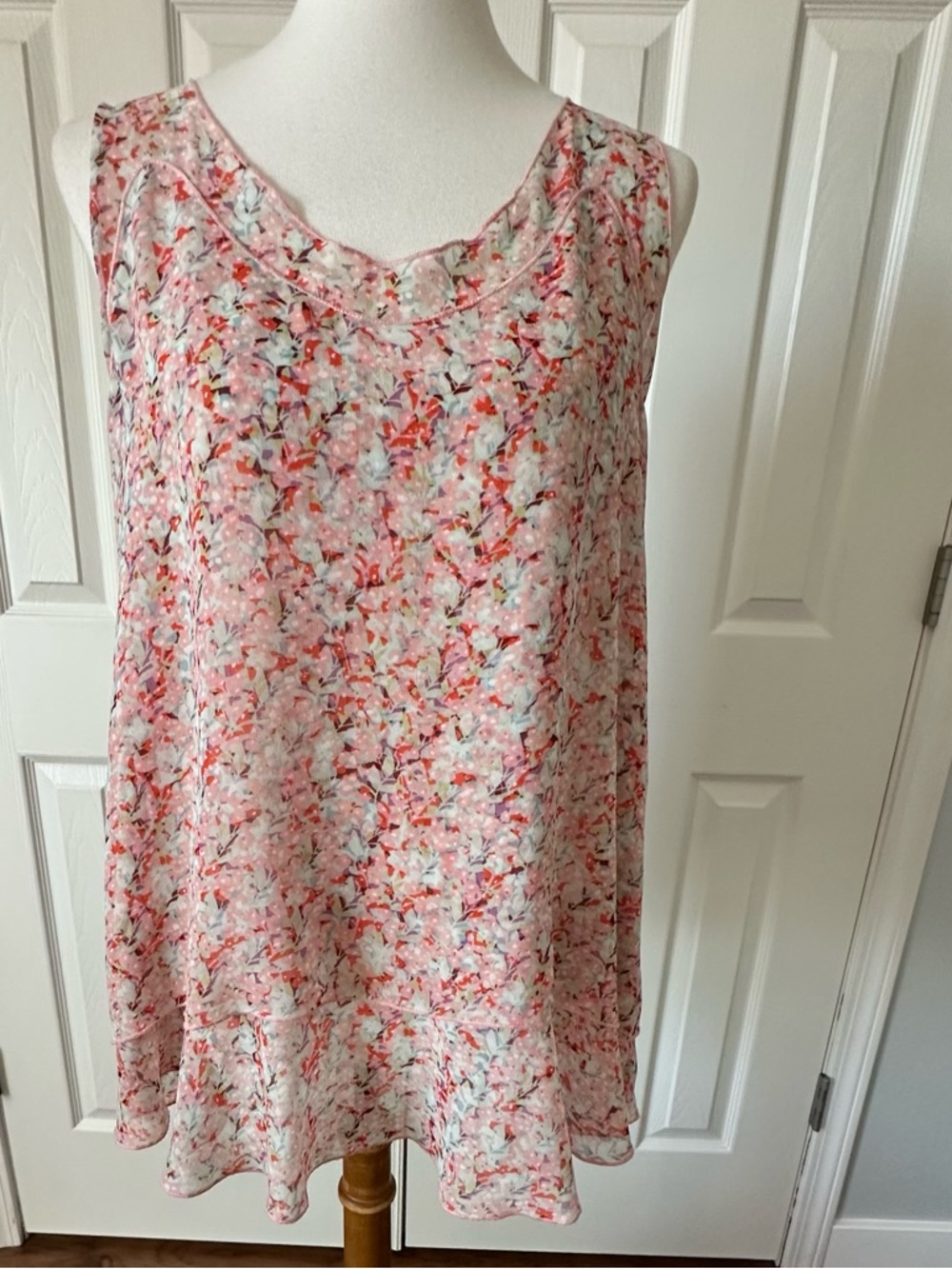 CAbi Multicolor Abstract layered flowy tank Blouse, size medium.